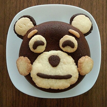 今日主人の誕生日だったので子供達とくまモン風ケーを作る際、パーツを濃いチョコクッキーで作りたかったのでこちらのレシピで作りました。簡単に出来て美味しかったです。